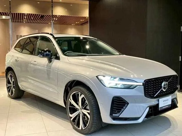 Volvo XC60 2024 — фото 1, купить с доставкой в Москву