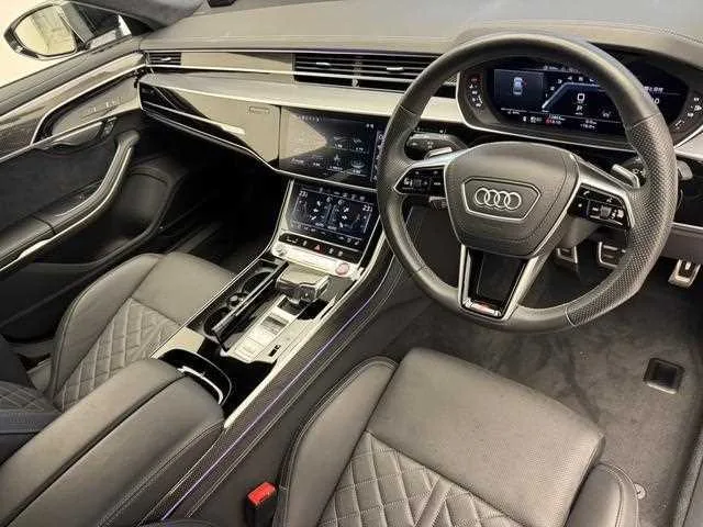 Audi S8 2022 — миниатюра 2
