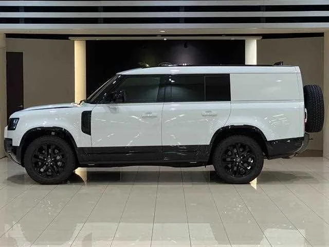 Land Rover Defender 2024 — миниатюра 5