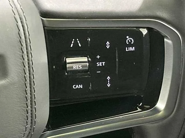 Land Rover Land Rover Others 2024 — миниатюра 3