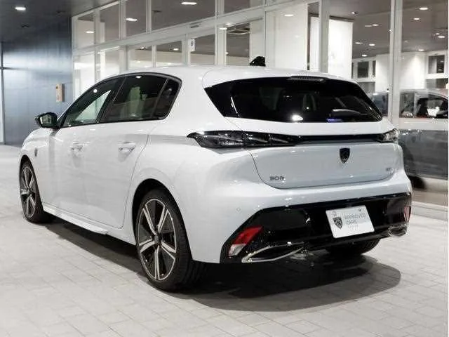 Peugeot 308 2025 — миниатюра 2