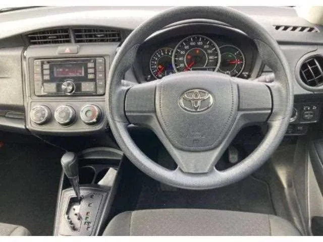Toyota Corolla Axio 2023 — миниатюра 3