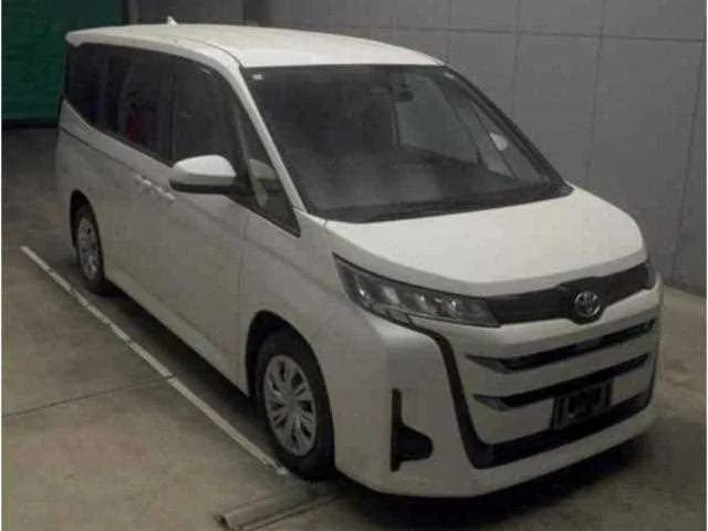 Toyota Noah 2024 — фото 1, купить с доставкой в Москву