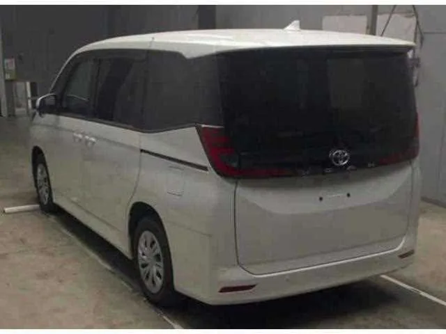 Toyota Noah 2024 — миниатюра 2