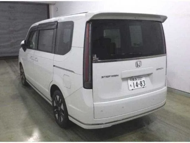 Honda Step WGN 2022 — миниатюра 2
