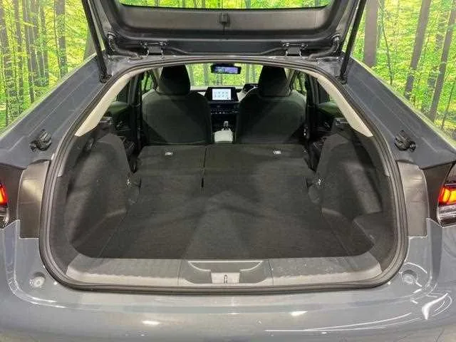 Toyota Prius 2023 — миниатюра 4