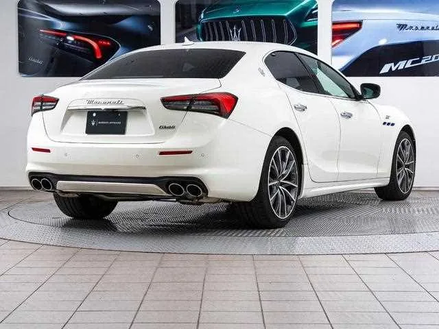 Maserati Ghibli 2023 — миниатюра 3