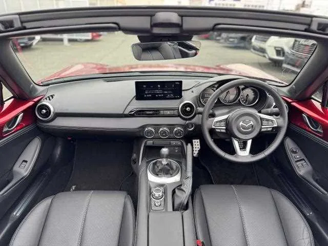 Mazda Roadster 2025 — миниатюра 2