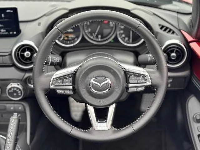 Mazda Roadster 2025 — миниатюра 5