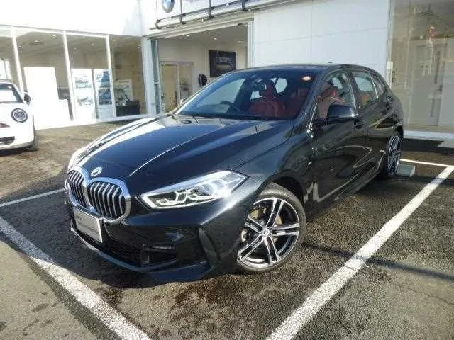 BMW 1 Series 2022 — миниатюра 2