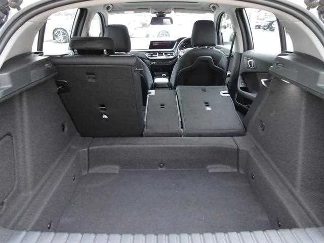 BMW 1 Series 2023 — миниатюра 4