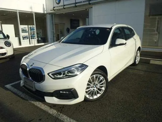 BMW 1 Series 2023 — миниатюра 2
