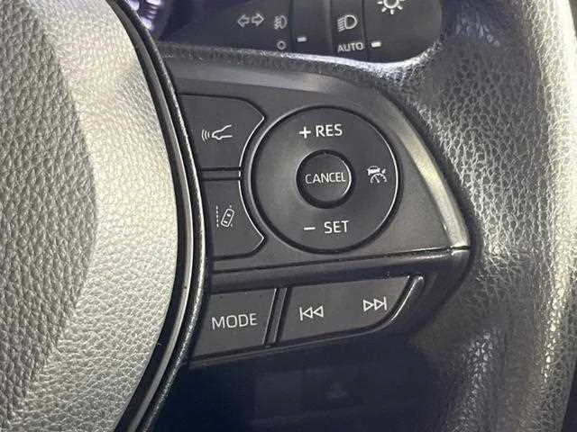 Toyota RAV4 2022 — миниатюра 5