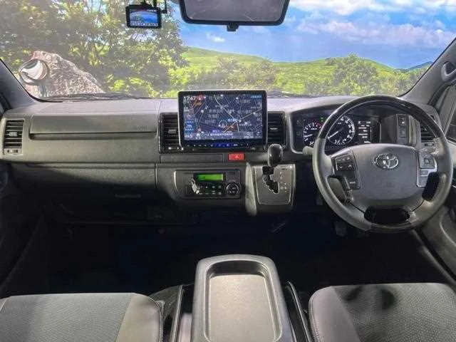 Toyota Hiace Van 2023 — миниатюра 2