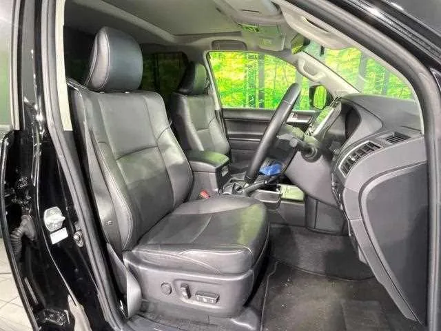 Toyota Land Cruiser Prado 2022 — миниатюра 5