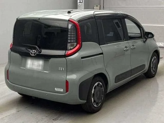 Toyota Sienta 2022 — миниатюра 2