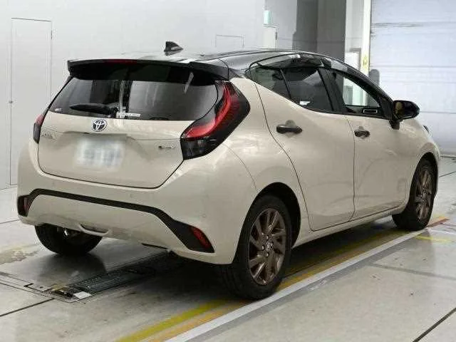 Toyota AQUA 2024 — миниатюра 2