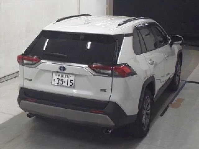 Toyota RAV4 2023 — миниатюра 5