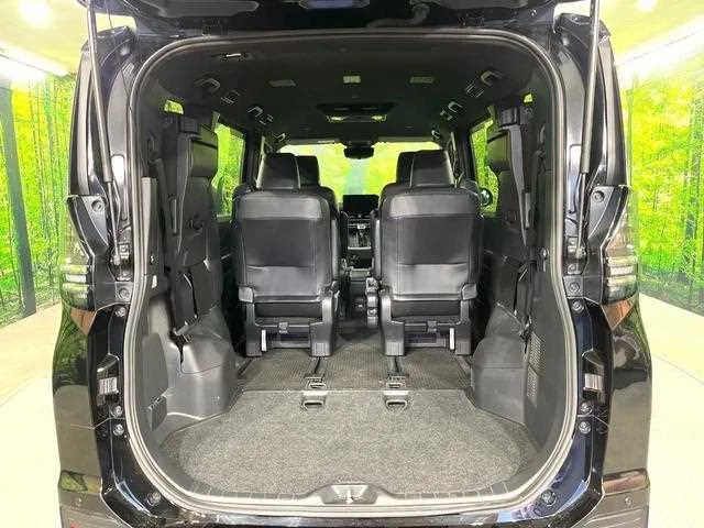 Toyota Voxy 2023 — миниатюра 4