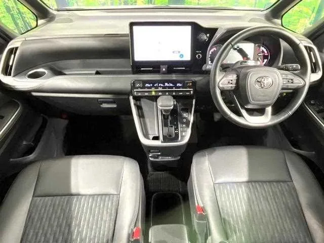 Toyota Noah 2024 — миниатюра 2