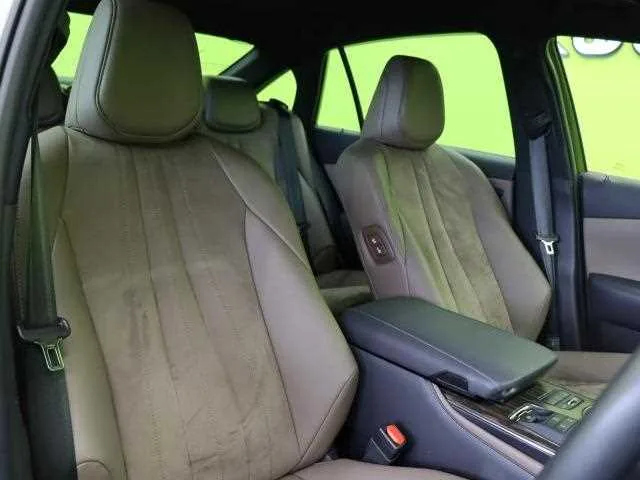 Toyota Crown Hybrid 2022 — миниатюра 4