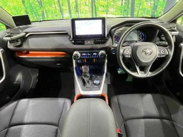 Toyota RAV4 2022 — миниатюра 2