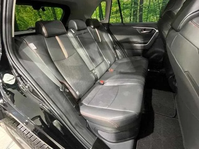 Toyota RAV4 2022 — миниатюра 4