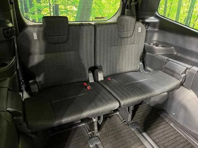 Toyota Noah 2022 — миниатюра 4