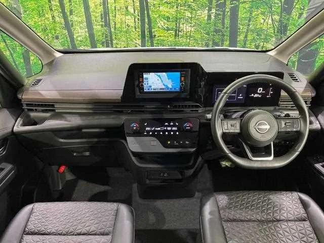 Nissan Serena 2023 — миниатюра 2