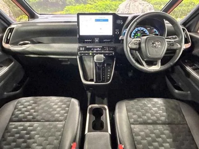 Toyota Voxy 2024 — миниатюра 2