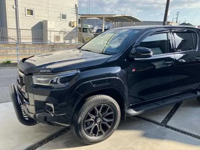 Toyota Hilux 2022 — миниатюра 2