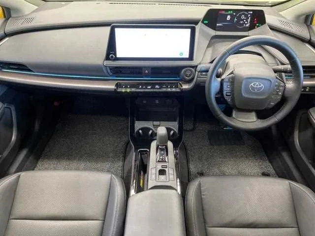 Toyota Prius 2023 — миниатюра 2