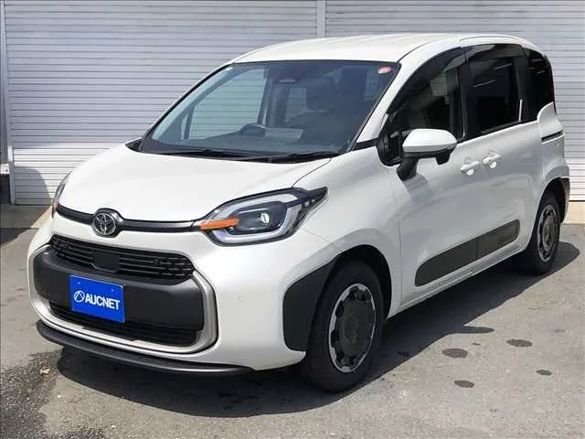 Toyota Sienta HYBRID Z 4WD 2023 — фото 1, купить с доставкой в Москву