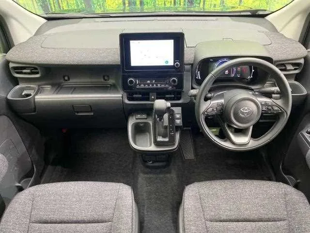 Toyota Sienta 2023 — миниатюра 2