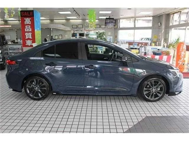 Toyota Corolla Sedan 2022 — миниатюра 5