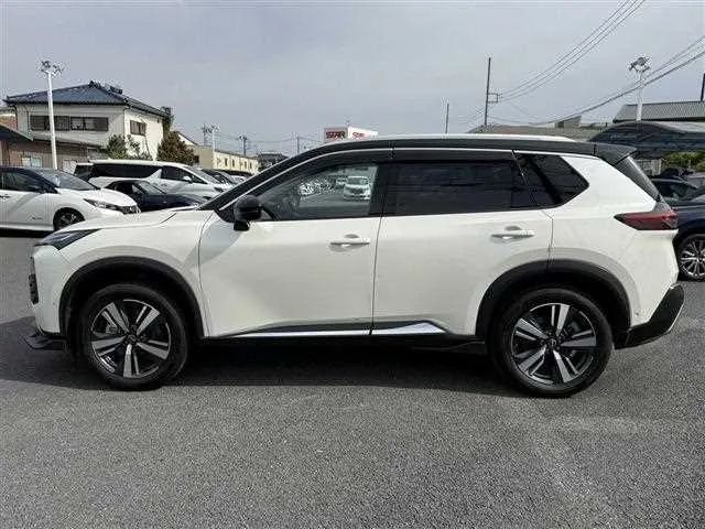 Nissan X-Trail 2022 — миниатюра 4