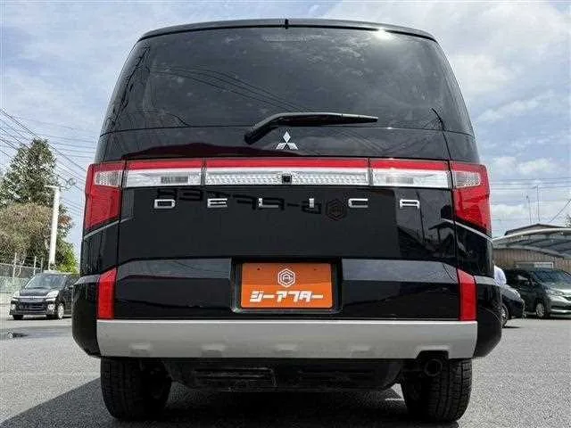 Mitsubishi Delica D:5 2024 — миниатюра 4