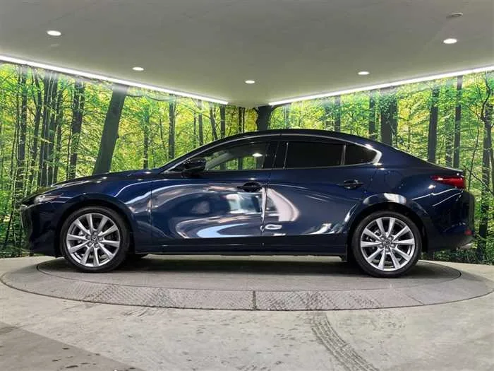 Mazda Mazda3 2023 — миниатюра 3