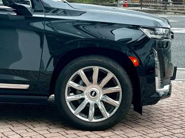 Cadillac Escalade 2024 — миниатюра 3