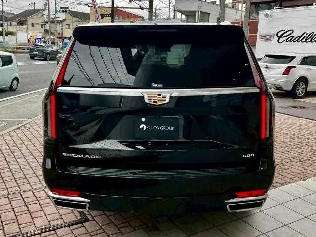 Cadillac Escalade 2024 — миниатюра 5