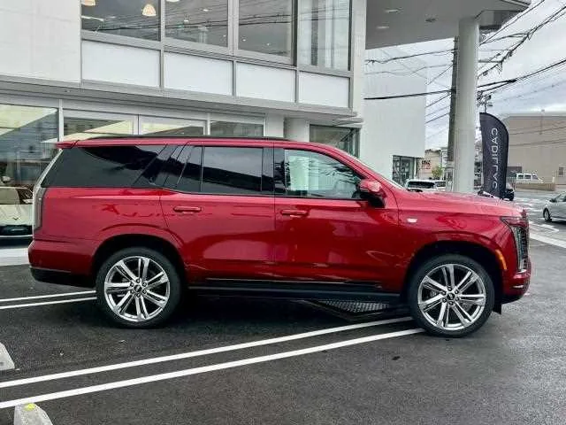 Cadillac Escalade 2025 — миниатюра 3