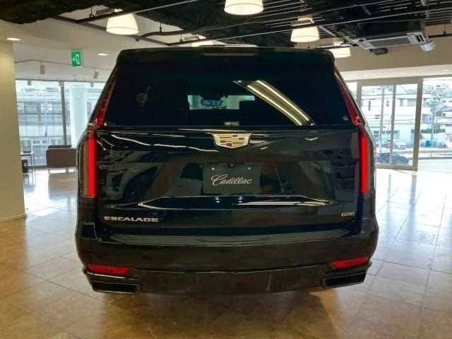 Cadillac Escalade 2022 — миниатюра 5