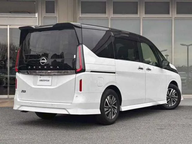 Nissan Serena 2023 — миниатюра 2