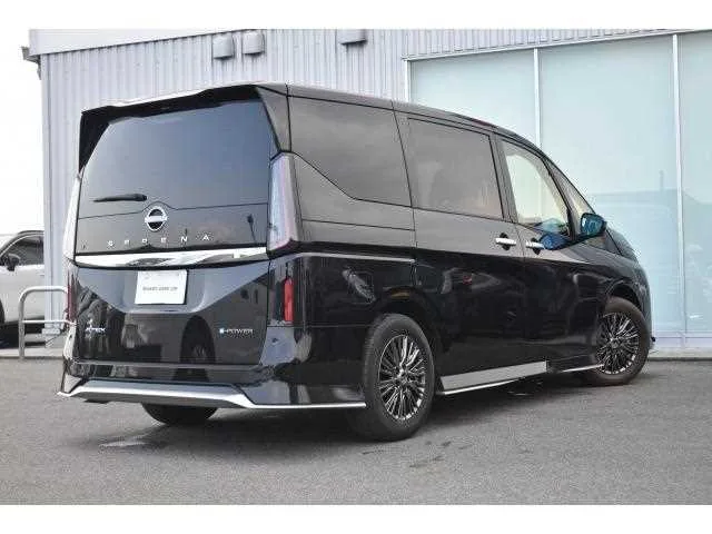 Nissan Serena 2023 — миниатюра 2