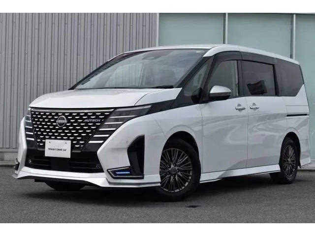 Nissan Serena 2023 — фото 1, купить с доставкой в Москву