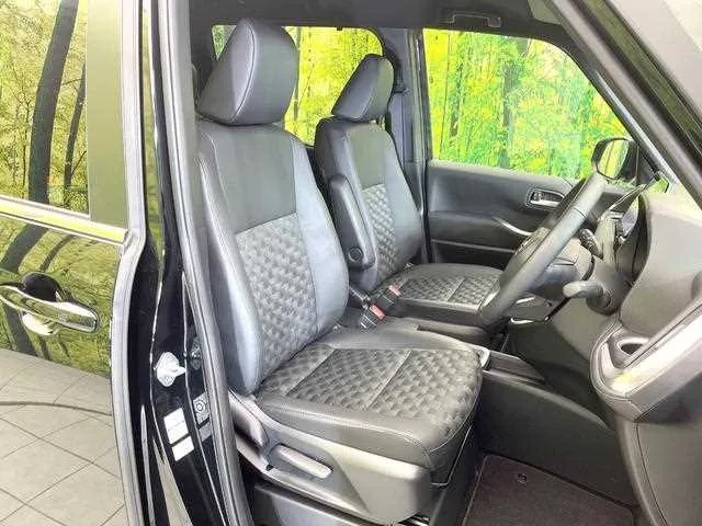 Toyota Voxy 2025 — миниатюра 5