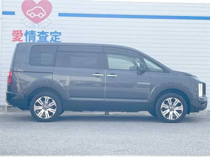Mitsubishi Delica D:5 2022 — миниатюра 4