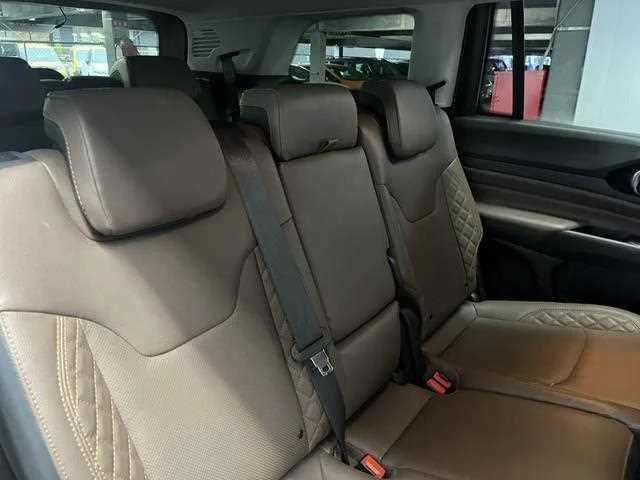 Jeep Commander 2024 — миниатюра 5