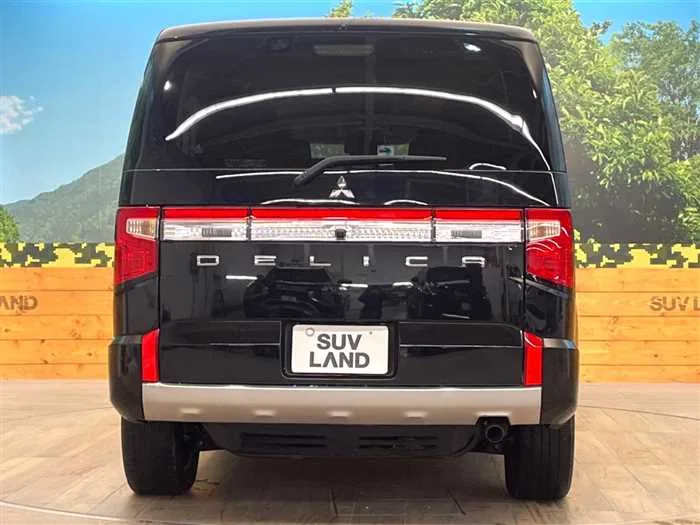 Mitsubishi Delica D5 2024 — миниатюра 3