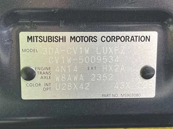 Mitsubishi Delica D5 2024 — миниатюра 2